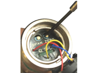 zero adjustment potentiometer on pressure transmitter
